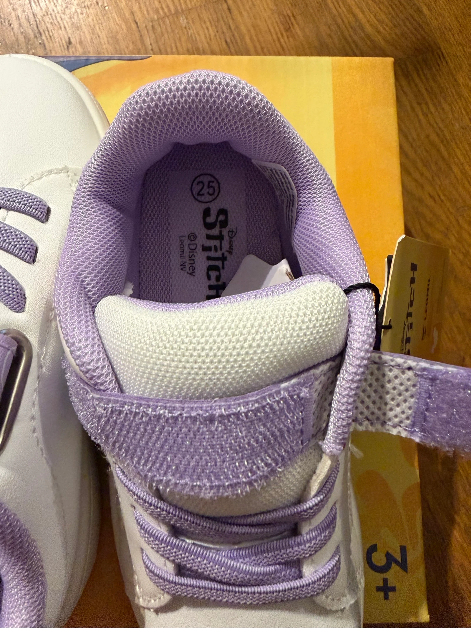 Zapatillas Disney Stitch talla 25 nuevas con caja – photo 6